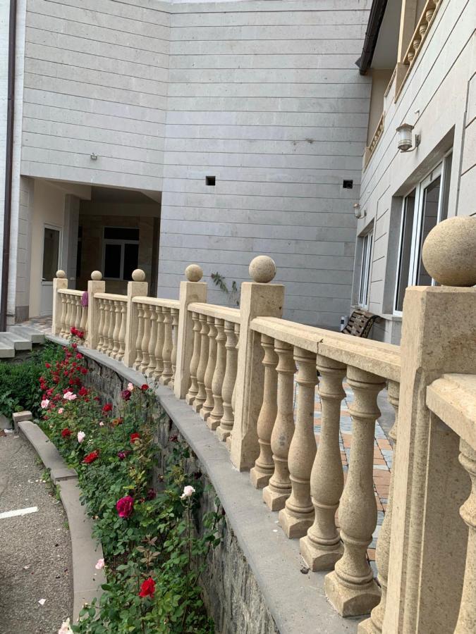 Hotel Ashot Erkat Sevan Exteriör bild