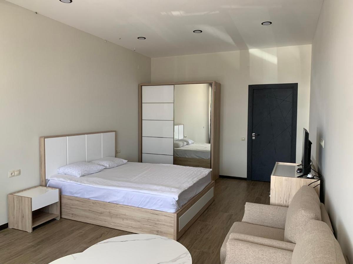 Hotel Ashot Erkat Sevan Exteriör bild