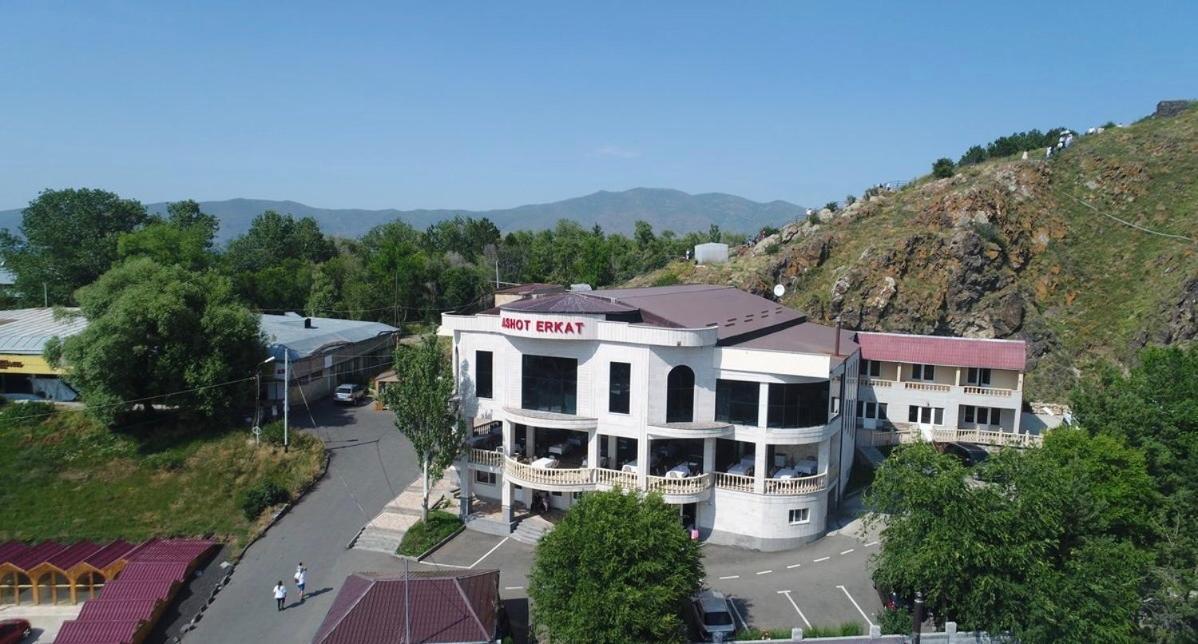 Hotel Ashot Erkat Sevan Exteriör bild