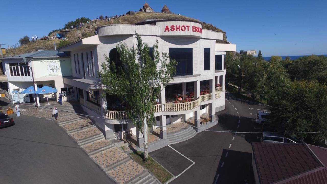 Hotel Ashot Erkat Sevan Exteriör bild